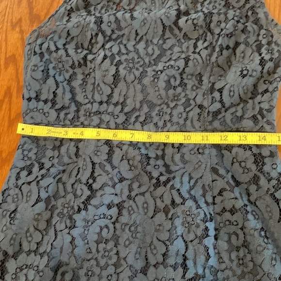 NWOT NY & company EVA MENDEZ NAVY FLORAL LACE OVERLAY Formal dress size 8 NAVY - Picture 13 of 16